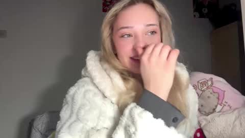 Olivia online show from 02-21-26, 05:19