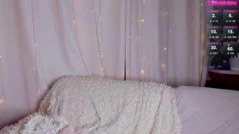 Snapshot of cassy_moore chatting on 10-10-25, 08:19 Ellie online show from 10-10-25, 08:19