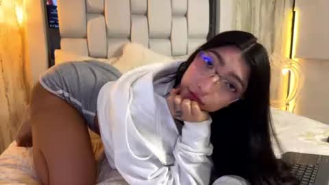 Snapshot of cat_didy chatting on 06-27-26, 02:16 Didy online show from 06-27-26, 02:16