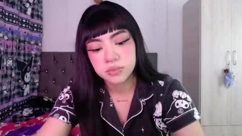 Mila online show from 04-28-26, 06:51