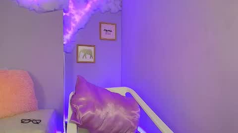 Snapshot of cat_nasty chatting on 10-15-25, 09:37 cat_nasty online show from 10-15-25, 09:37