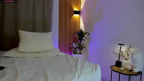 Cat  Soy modelo independiente online show from 12-05-25, 06:00