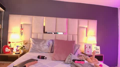 Snapshot of cata_alvarezz chatting on 03-11-25, 04:07 catalina online show from 03-11-25, 04:07