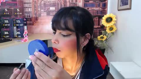 Queen Catalella online show from 10-21-25, 03:18