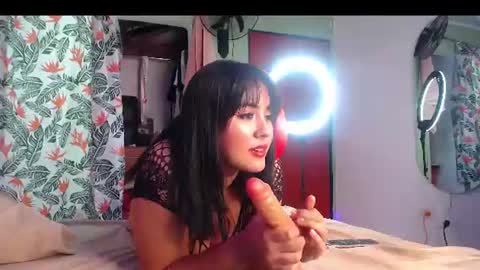 Snapshot of catalina201 chatting on 06-11-26, 10:30 catalina201 online show from 06-11-26, 10:30