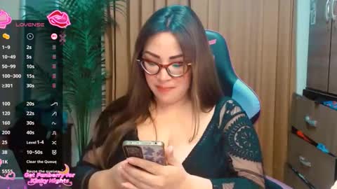 Snapshot of catalina3772516 chatting on 12-20-25, 02:51 catalina3772516 online show from 12-20-25, 02:51