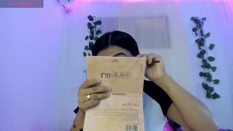 Cata y Roger online show from 10-03-25, 01:19