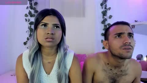 Cata y Roger online show from 10-11-25, 04:55