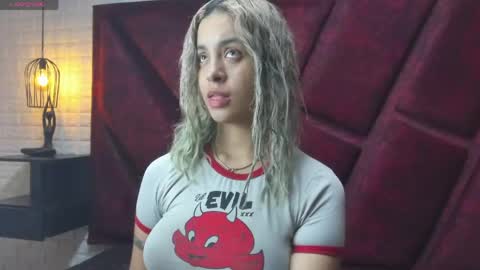 Catalina online show from 04-15-26, 12:01