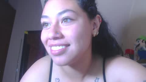 Snapshot of catalina_saenz19 chatting on 09-19-25, 12:34 Catalina Saenz online show from 09-19-25, 12:34