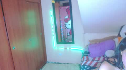 Snapshot of catalina_saenz19 chatting on 09-23-25, 11:19 Catalina Saenz online show from 09-23-25, 11:19