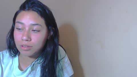Snapshot of catalina_saenz19 chatting on 10-02-25, 12:06 Catalina Saenz online show from 10-02-25, 12:06