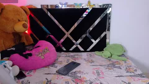 Snapshot of catalina_smith__ chatting on 05-25-26, 11:55 Catalina online show from 05-25-26, 11:55