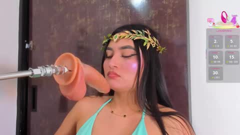 Snapshot of catalina_whore chatting on 09-18-25, 08:00 Catalina online show from 09-18-25, 08:00