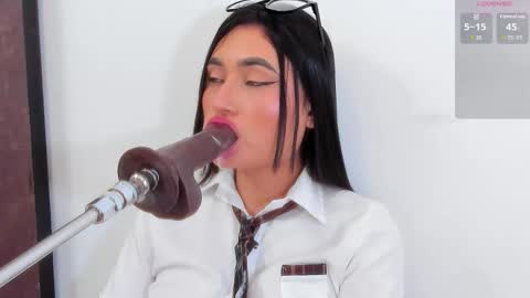 Snapshot of catalina_whore chatting on 12-05-25, 08:49 Catalina online show from 12-05-25, 08:49