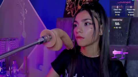 catalina_whore1 online show from 05-19-26, 08:48