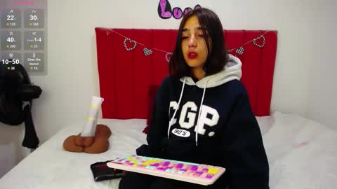 Snapshot of catalinahot2023 chatting on 09-19-25, 02:46 Catalina online show from 09-19-25, 02:46