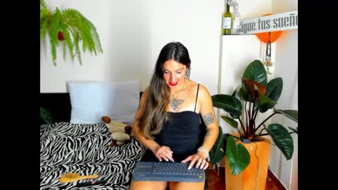 Cataina Lince online show from 12-19-24, 11:25