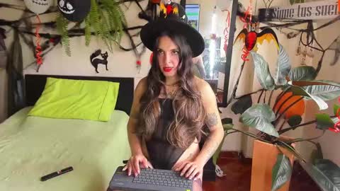 Cataina Lince online show from 10-23-25, 05:33