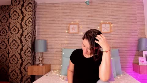 CatalinnaThompson online show from 12-19-24, 11:50