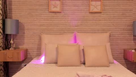 CatalinnaThompson online show from 02-01-25, 11:54