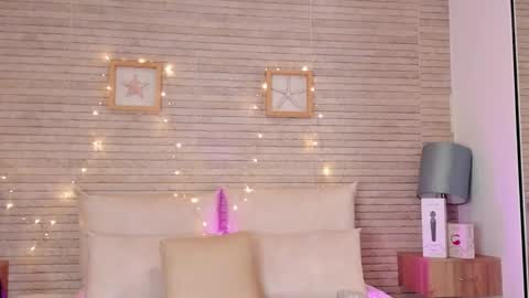 CatalinnaThompson online show from 03-09-25, 06:21