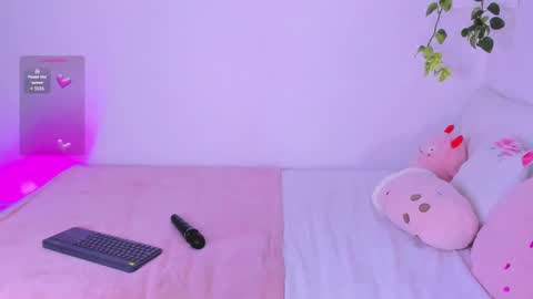 Snapshot of catbaby888_ chatting on 02-13-25, 12:35 online show from 02-13-25, 12:35