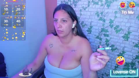  Mia   online show from 12-19-25, 03:02