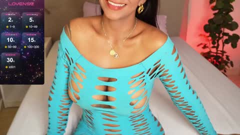 Caterine Zapata  online show from 01-07-25, 08:31