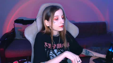 Snapshot of cath_dysphoria_ chatting on 02-21-25, 07:43 CATH online show from 02-21-25, 07:43