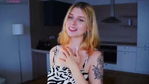 Katrin online show from 10-17-25, 04:37
