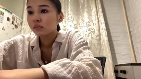 Snapshot of catherinepirs chatting on 05-04-26, 02:46 catherinepirs online show from 05-04-26, 02:46