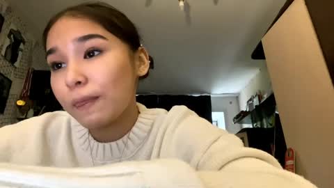 Snapshot of catherinepirs chatting on 05-23-26, 10:19 catherinepirs online show from 05-23-26, 10:19