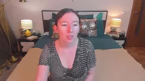 Catrin online show from 12-23-25, 10:02