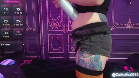 Snapshot of cathulhu0013 chatting on 10-29-25, 05:36 Cathulhu0013 online show from 10-29-25, 05:36