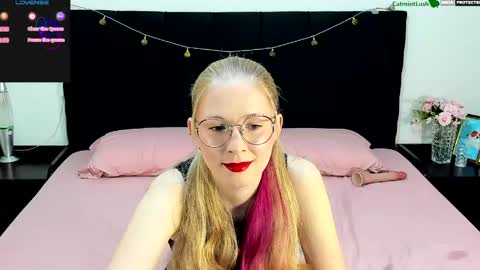 Snapshot of catmintlush chatting on 05-20-26, 11:55 CatmintLush online show from 05-20-26, 11:55