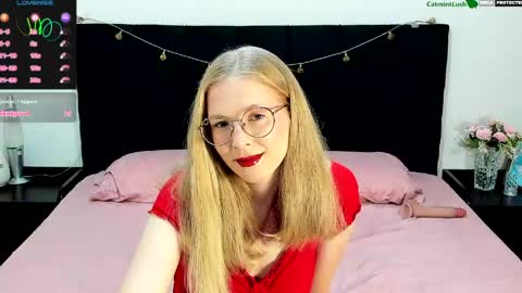Snapshot of catmintlush chatting on 05-22-26, 11:32 CatmintLush online show from 05-22-26, 11:32