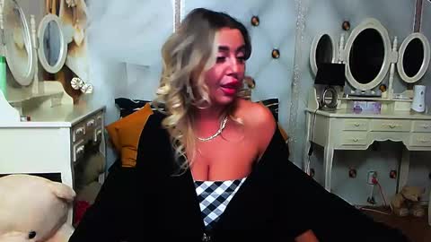 lauren online show from 10-07-25, 06:38