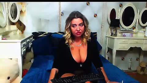 lauren online show from 11-24-25, 06:24