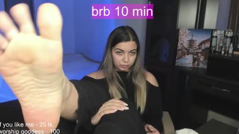 Snapshot of catrinaeuphorina chatting on 12-28-24, 09:30 Catrina or just Cat online show from 12-28-24, 09:30