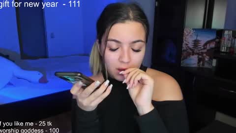 Snapshot of catrinaeuphorina chatting on 12-29-24, 06:35 Catrina or just Cat online show from 12-29-24, 06:35