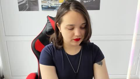 Snapshot of catrine_cute chatting on 04-26-26, 09:18 Catrine online show from 04-26-26, 09:18