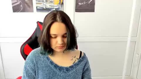Snapshot of catrine_cute chatting on 05-03-26, 09:15 Catrine online show from 05-03-26, 09:15