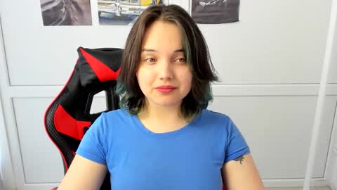 Snapshot of catrine_cute chatting on 05-07-26, 06:41 Catrine online show from 05-07-26, 06:41
