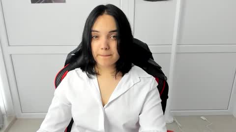 Snapshot of catrine_cute chatting on 05-26-26, 06:42 Catrine online show from 05-26-26, 06:42