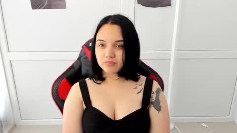 Snapshot of catrine_cute chatting on 05-28-26, 06:32 Catrine online show from 05-28-26, 06:32