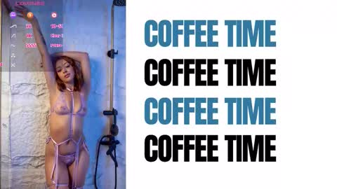 catti_brie_ online show from 11-21-25, 11:42