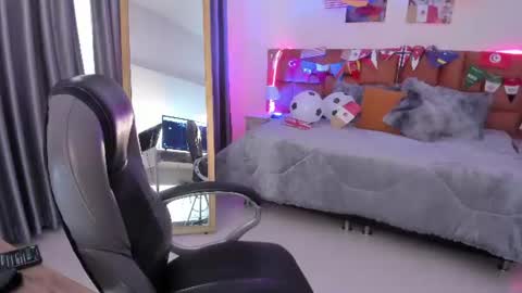 catti_brie_ online show from 07-03-26, 11:38
