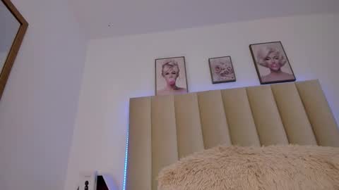 catvalentinee_ online show from 10-31-25, 09:43