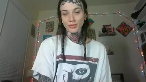 Snapshot of caulkgobbler chatting on 10-27-25, 03:10 alaska online show from 10-27-25, 03:10